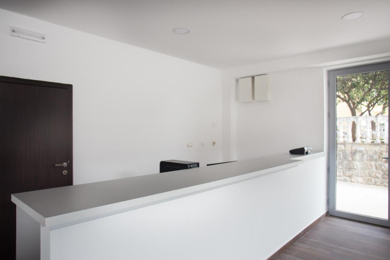 Riva Residence Thenovici Exterior photo